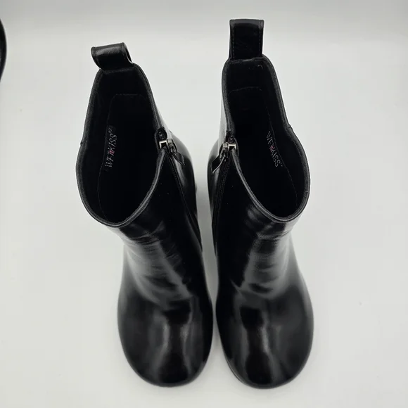 Like-new WetKiss Black Patent Block Heel Round Toe Ankle Booties, Women's Size 6 - Picture 10 of 16